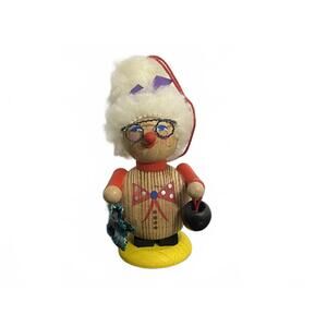 Steinbach Volkskunst Wooden Knitting Grandma Christmas Ornament